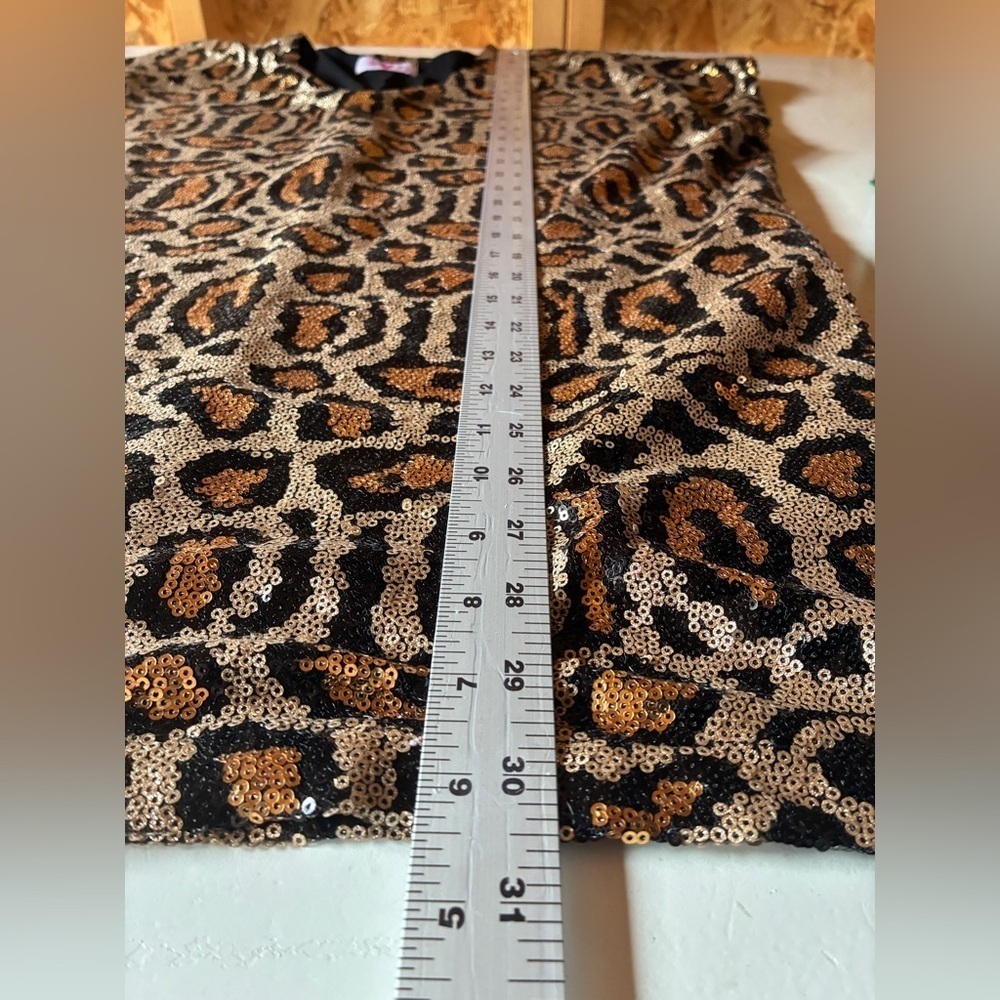 Buddy Love Aretha Dress XS, Leopard Print, Sequins, V-Neck, Excellent Condition - Picture 6 of 6